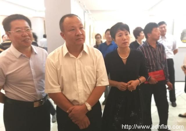 “七十年 黑土情”北大荒版画巡展历时20天 百幅精品亮相鹤岗 “七十年 黑土情”北大荒版画巡展历时20天 百幅精品亮相鹤岗